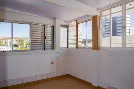 Casa para alugar com 35m², 1 quarto e sem vaga