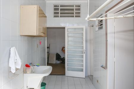 Casa à venda com 322m², 5 quartos e 3 vagasÁrea de Serviço