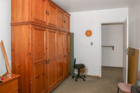 Casa à venda com 322m², 5 quartos e 3 vagasQuarto 2