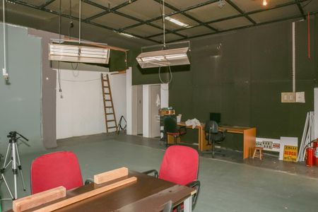 Casa à venda com 322m², 5 quartos e 3 vagasStudio