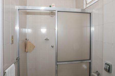Casa à venda com 322m², 5 quartos e 3 vagasBanheiro Social