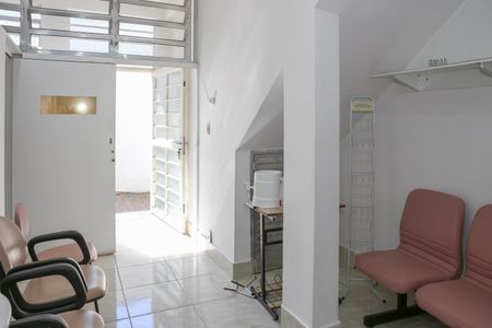 Casa à venda com 322m², 5 quartos e 3 vagasClínica
