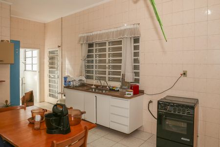 Casa à venda com 322m², 5 quartos e 3 vagasCozinha