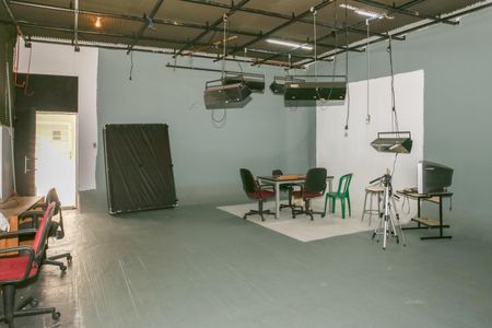 Casa à venda com 322m², 5 quartos e 3 vagasStudio