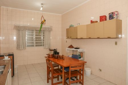 Casa à venda com 322m², 5 quartos e 3 vagasCozinha