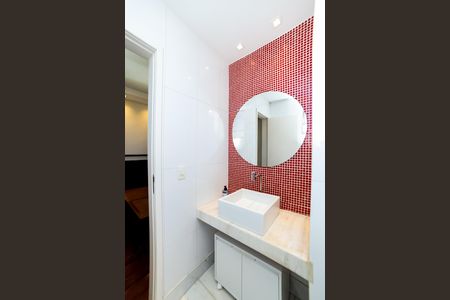 Apartamento à venda com 130m², 2 quartos e 1 vaga Apartamento à venda com 130m², 2 quartos e 1 vagaBanheiro da Suíte