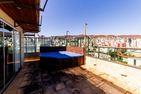 Apartamento à venda com 130m², 2 quartos e 1 vaga Apartamento à venda com 130m², 2 quartos e 1 vagaCobertura