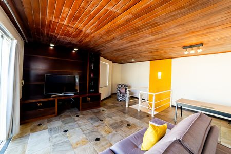 Apartamento à venda com 130m², 2 quartos e 1 vaga Apartamento à venda com 130m², 2 quartos e 1 vagaSala de TV