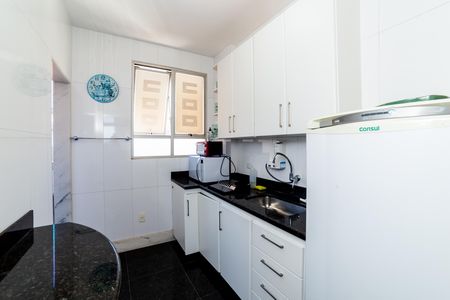 Cozinha de apartamento à venda com 2 quartos, 130m² em Cruzeiro, Belo Horizonte