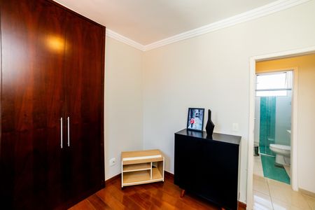 Apartamento à venda com 130m², 2 quartos e 1 vaga Apartamento à venda com 130m², 2 quartos e 1 vagaQuarto