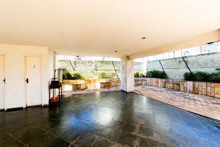 Apartamento à venda com 130m², 2 quartos e 1 vaga Apartamento à venda com 130m², 2 quartos e 1 vagaÁrea comum - Salão de festas