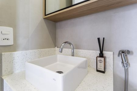 Banheiro de kitnet/studio para alugar com 1 quarto, 23m² em Vila Olímpia, São Paulo
