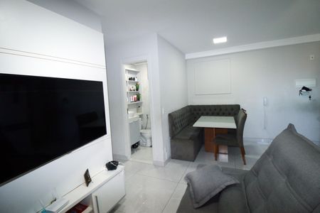 Sala de apartamento para alugar com 3 quartos, 57m² em Vista Alegre, Rio de Janeiro