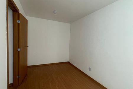 Quarto 2 de apartamento para alugar com 2 quartos, 68m² em Parque Duque, Duque de Caxias