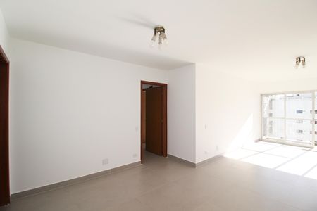 Sala de apartamento para alugar com 2 quartos, 116m² em Indianópolis, São Paulo
