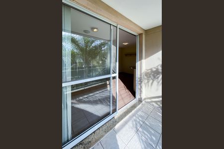 Apartamento para alugar com 42m², 2 quartos e sem vaga Apartamento para alugar com 42m², 2 quartos e sem vagaVaranda