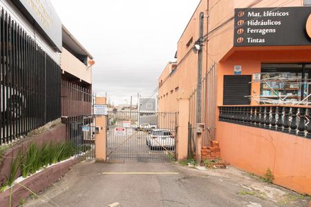 Fachada de casa de condomínio à venda com 2 quartos, 70m² em Sítio Cercado, Curitiba