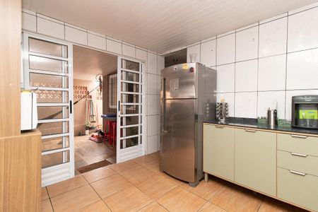 Casa de condomínio para alugar com 70m², 2 quartos e 2 vagas Casa de condomínio para alugar com 70m², 2 quartos e 2 vagasCozinha - Armários