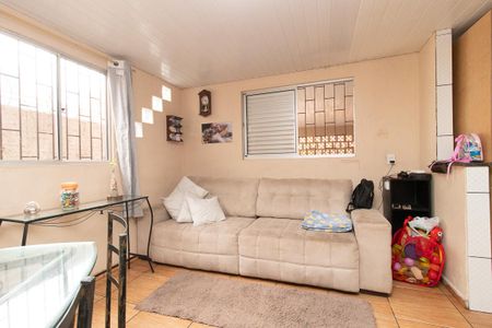 Sala de casa de condomínio à venda com 2 quartos, 70m² em Sítio Cercado, Curitiba