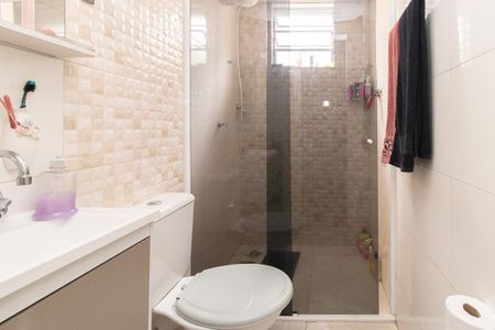 Casa de condomínio para alugar com 70m², 2 quartos e 2 vagas Casa de condomínio para alugar com 70m², 2 quartos e 2 vagasBanheiro da Suíte