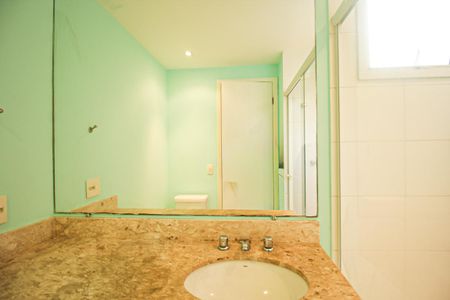 Apartamento para alugar com 131m², 3 quartos e 2 vagas Apartamento para alugar com 131m², 3 quartos e 2 vagasBanheiro da Suíte