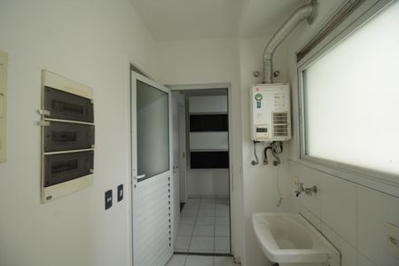 Apartamento para alugar com 131m², 3 quartos e 2 vagas Apartamento para alugar com 131m², 3 quartos e 2 vagasÁrea de Serviço