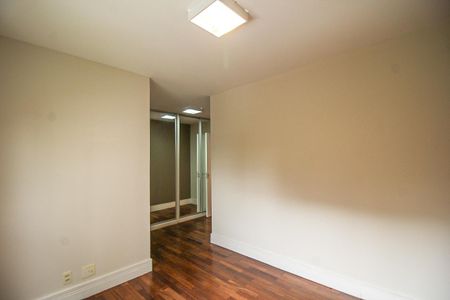 Apartamento para alugar com 131m², 3 quartos e 2 vagas Apartamento para alugar com 131m², 3 quartos e 2 vagasSuíte