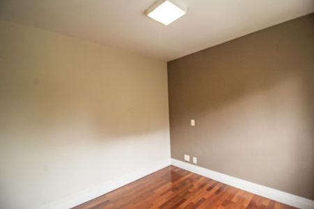 Apartamento para alugar com 131m², 3 quartos e 2 vagas Apartamento para alugar com 131m², 3 quartos e 2 vagasSuíte