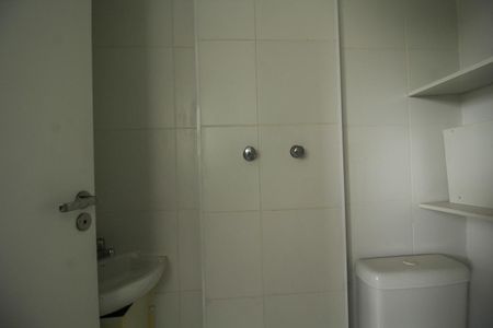 Apartamento para alugar com 131m², 3 quartos e 2 vagas Apartamento para alugar com 131m², 3 quartos e 2 vagasBanheiro de serviço