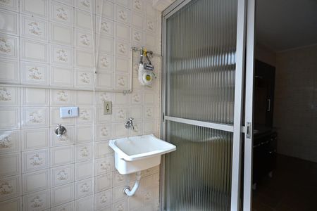 Área de Serviço  de apartamento para alugar com 2 quartos, 54m² em Jardim das Palmas, São Paulo