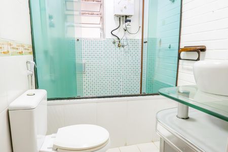Apartamento para alugar com 100m², 2 quartos e 1 vaga Apartamento para alugar com 100m², 2 quartos e 1 vagaBanheiro do Quarto 1