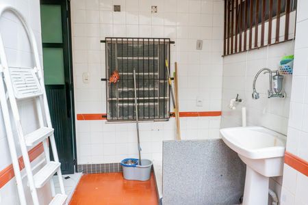 Apartamento para alugar com 100m², 2 quartos e 1 vaga Apartamento para alugar com 100m², 2 quartos e 1 vagaÁrea de Serviço