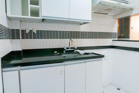 Apartamento para alugar com 100m², 2 quartos e 1 vaga Apartamento para alugar com 100m², 2 quartos e 1 vagaCozinha