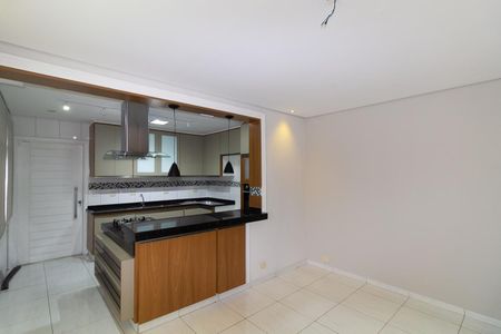 Sala de casa para alugar com 3 quartos, 180m² em Parque Independencia, São Paulo