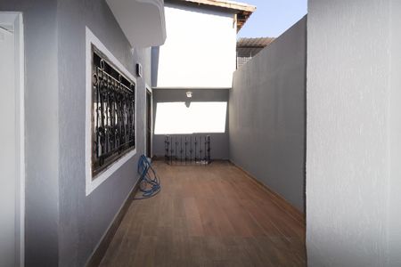 Quintal de casa para alugar com 3 quartos, 180m² em Parque Independencia, São Paulo