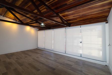 Varanda de casa para alugar com 3 quartos, 180m² em Parque Independencia, São Paulo