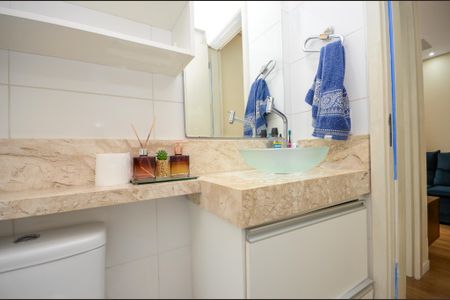 Banheiro de apartamento para alugar com 2 quartos, 48m² em Loteamento City Jaragua, São Paulo