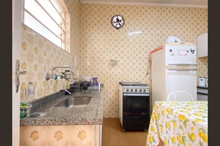 Cozinha de casa à venda com 2 quartos, 573m² em Centro, Osasco