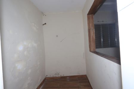 Lavanderia - Casa 1 de casa para alugar com 6 quartos, 160m² em Vila Industrial, São Paulo