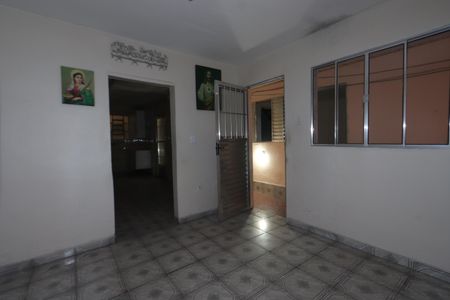 Sala 1 - Casa 1 de casa para alugar com 6 quartos, 160m² em Vila Industrial, São Paulo