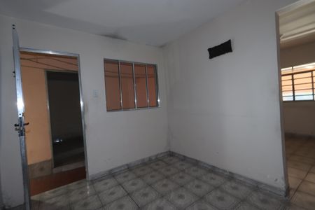 Casa para alugar com 6 quartos, 160m² em Vila Industrial, São Paulo