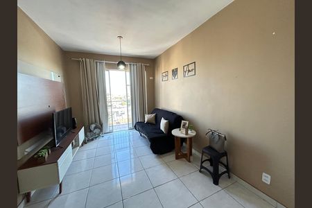 Apartamento para alugar com 75m², 2 quartos e 1 vagaSala