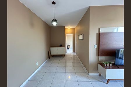 Apartamento para alugar com 75m², 2 quartos e 1 vagaSala