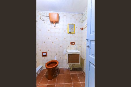 Banheiro de casa para alugar com 1 quarto, 44m² em Pilares, Rio de Janeiro