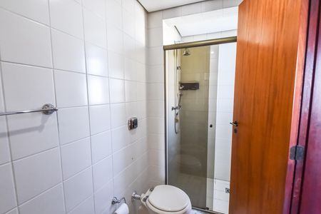 Banheiro da suíte de apartamento à venda com 3 quartos, 105m² em Ipiranga, São Paulo