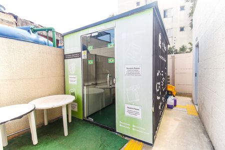 Apartamento para alugar com 35m², 2 quartos e sem vaga Apartamento para alugar com 35m², 2 quartos e sem vagaMini Mercado