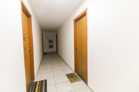 Apartamento para alugar com 35m², 2 quartos e sem vaga Apartamento para alugar com 35m², 2 quartos e sem vagaHall