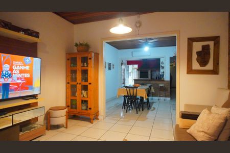 Sala  de casa à venda com 4 quartos, 137m² em Santa Rosa de Lima, Porto Alegre