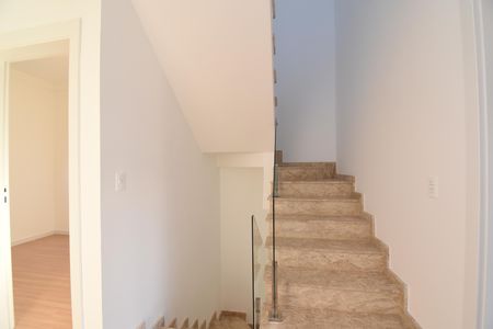 Casa de condomínio para alugar com 155m², 3 quartos e 2 vagasCorrdor/Escadas