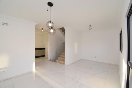 Sala de casa de condomínio para alugar com 3 quartos, 155m² em Vista Alegre, Curitiba
